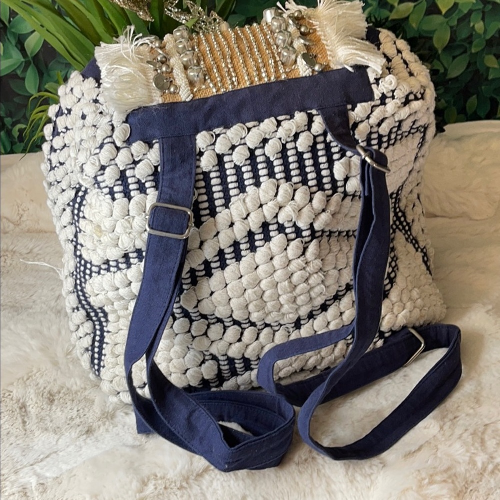 Backpack - Picture 3 of 12